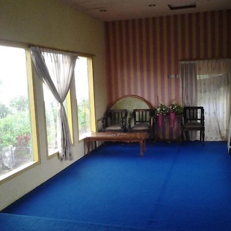 Villa And Resto Basanova Batu (East Java) Bagian luar foto