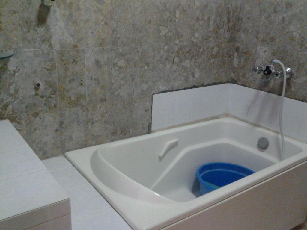 Villa And Resto Basanova Batu (East Java) Bagian luar foto