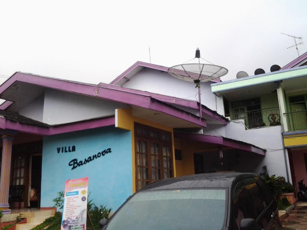 Villa And Resto Basanova Batu (East Java) Bagian luar foto